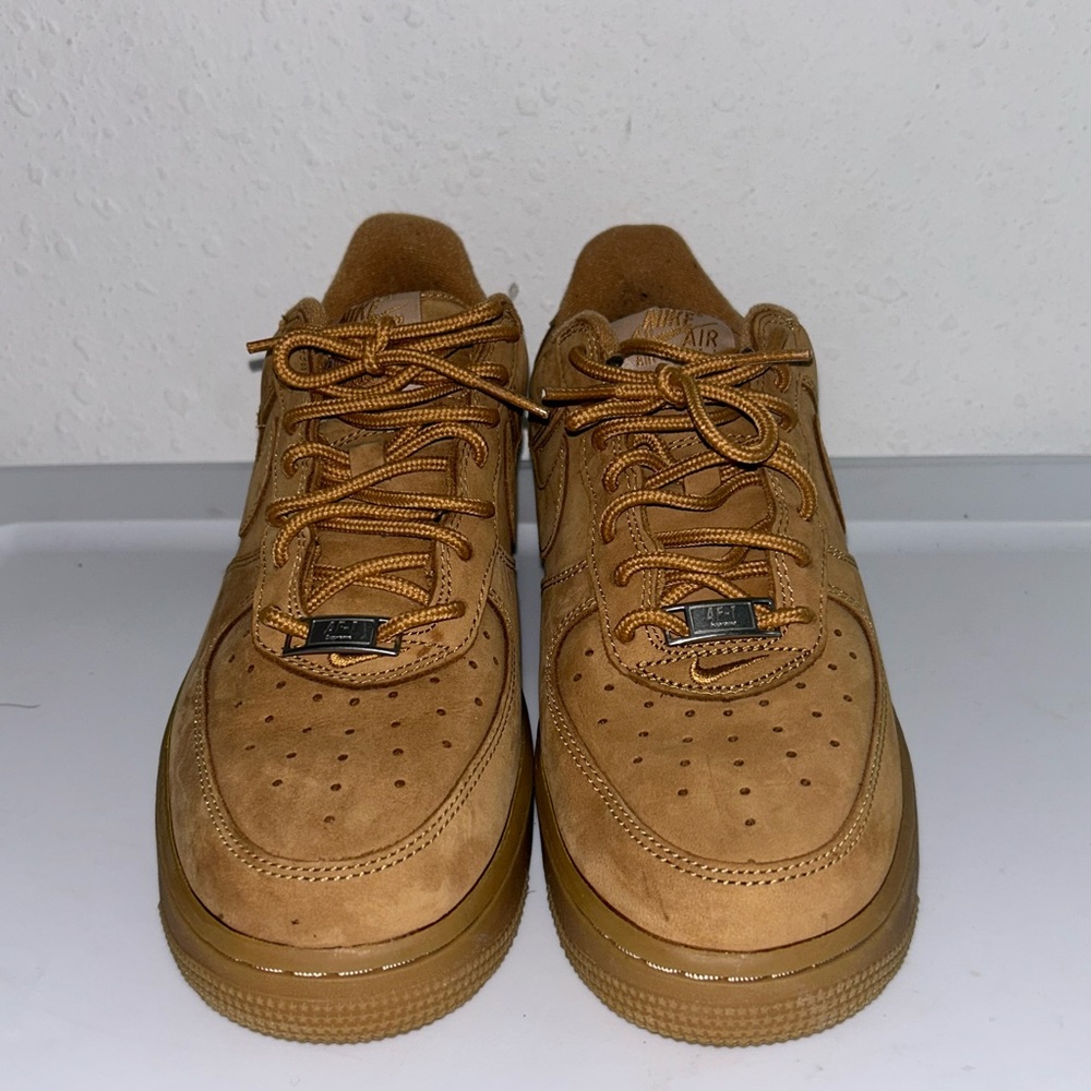 Supreme air force 1s